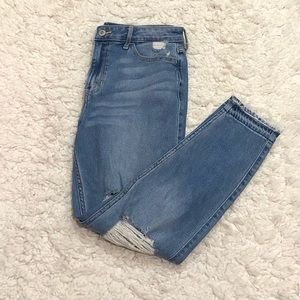 Hollister Distressed Raw‎ Hem Straight Mom Jeans Light Wash 7 Regular
